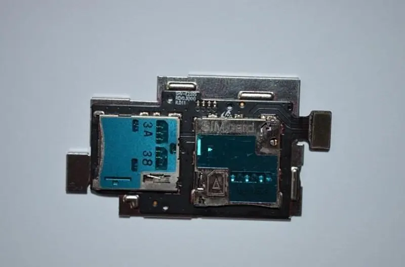 MMC + Sim Connector for Samsung Galaxy Pop SHV-E220 — image 1